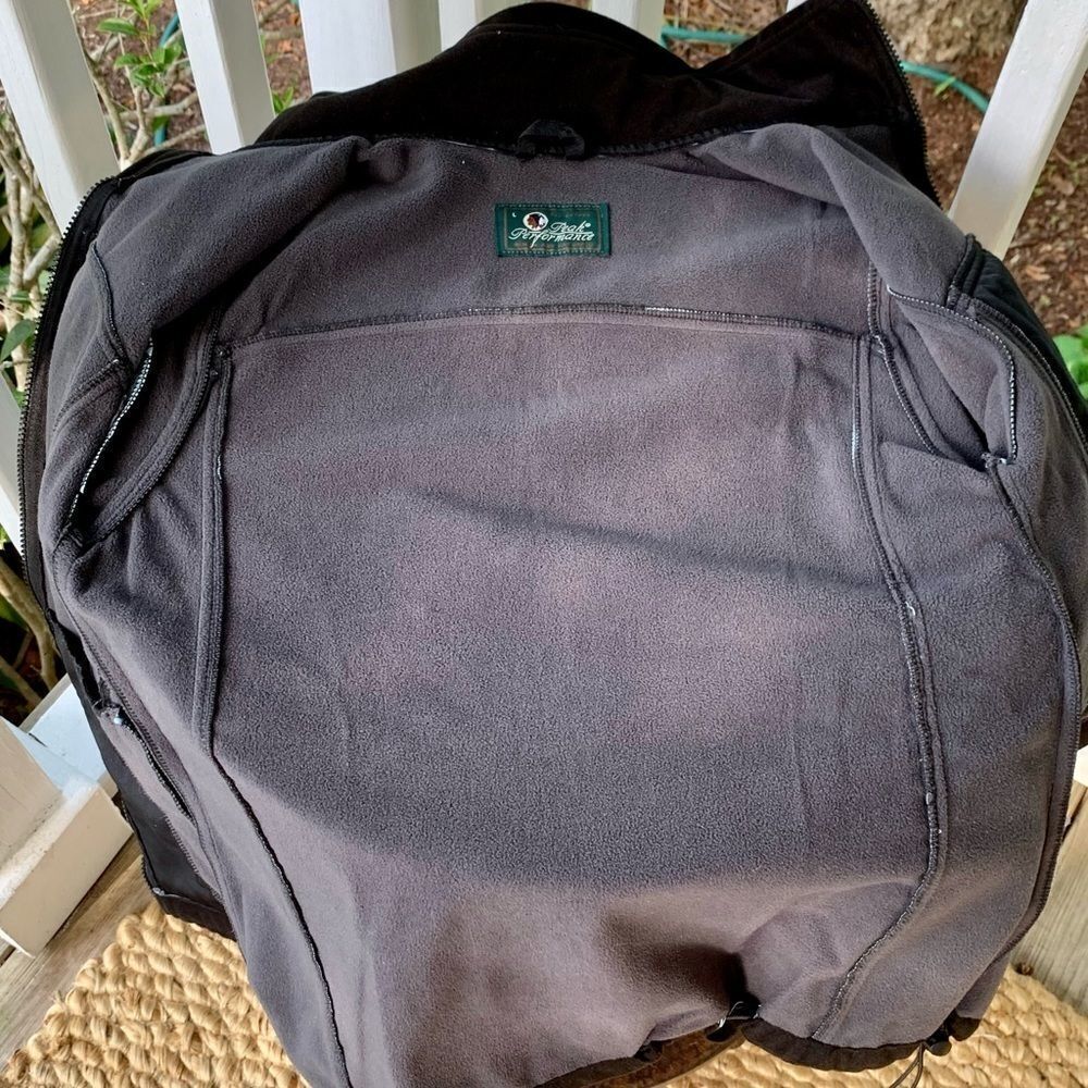 Peak Performance R & D Soft Shell Jacket. Large - Picture 8 of 10